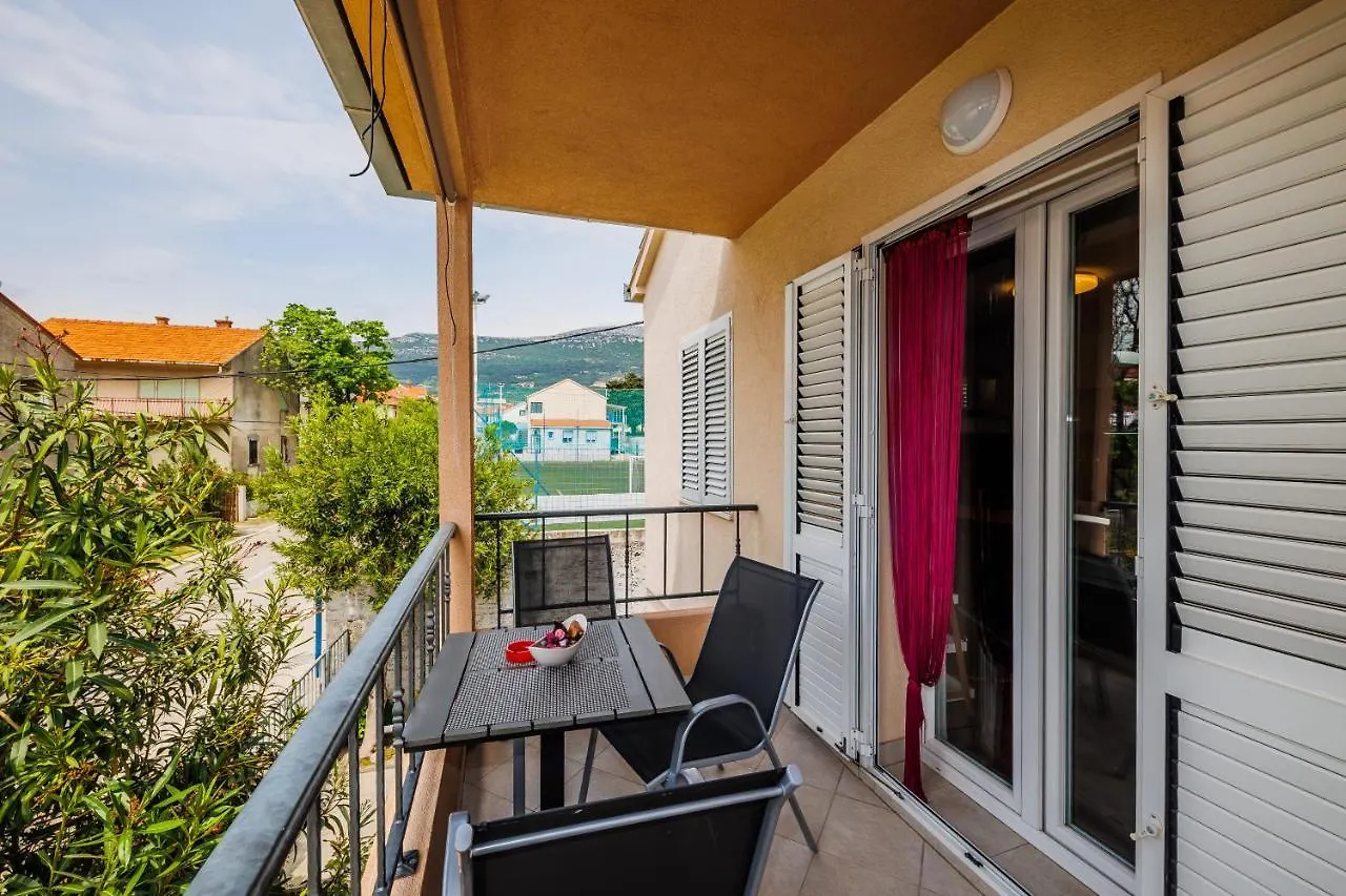Apartman Ope Apartment Kastela 0*,  Croatia